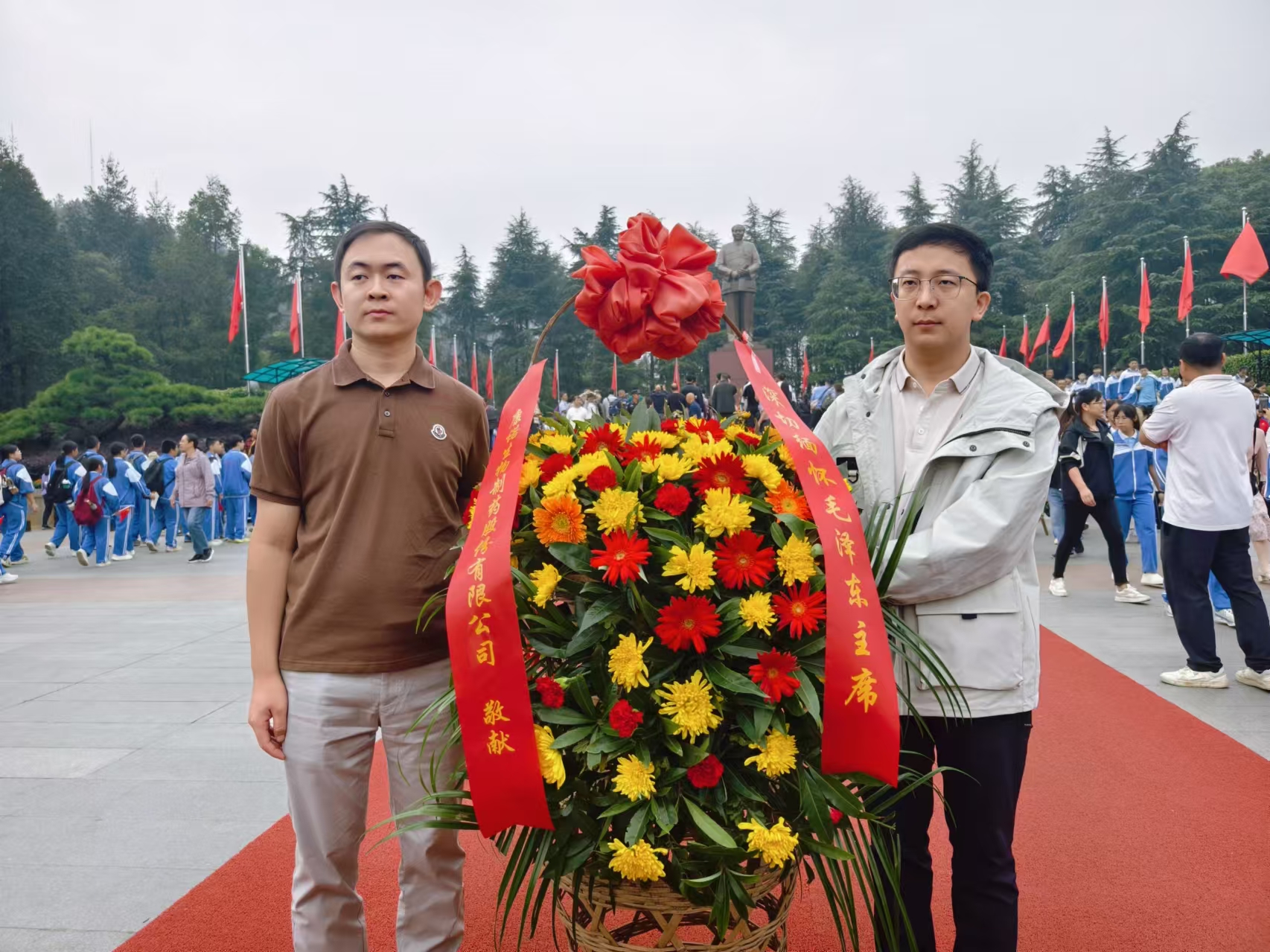 ceaf883fbaa07b1547e23d876ea6221.jpg